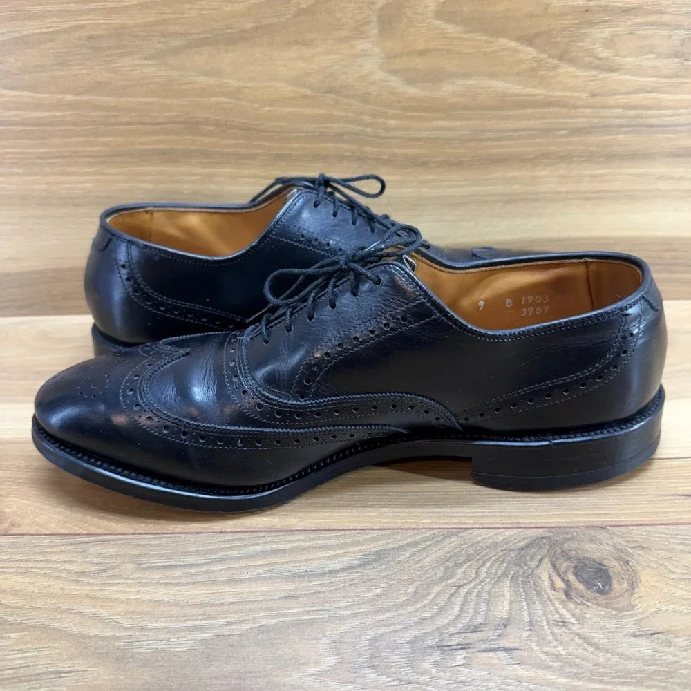 Allen Edmonds Chestern Wingtip Oxfords Mens 9 B Black Leather Medallion